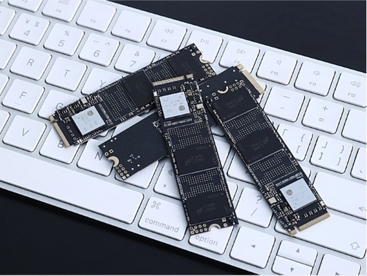 درایو های سخت داخلی 256GB SSD با رابط SATA III و سرعت انتقال داده تا 10Gbps