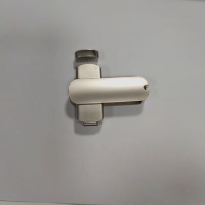 بدنه نقره‌ای مات، USB A و Type C همراه با حافظه سریع و قابلیت سفارشی‌سازی لوگو