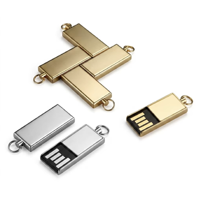 فلش USB فلزی نقره ای با آلیاژ روی براق شامل تراشه های فلش HY مناسب برای نیازهای انتقال سریع و ایمن داده ها