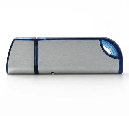 فلش مموری USB 2.0 پلاستیکی با سرعت نوشتن 4 تا 10 مگابایت بر ثانیه، مناسب برای پشتیبان‌گیری و انتقال امن داده‌ها